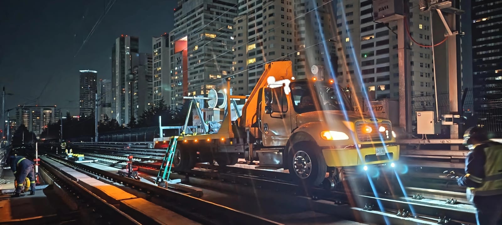 Renta de Ferro-Camiones Hi-Rail